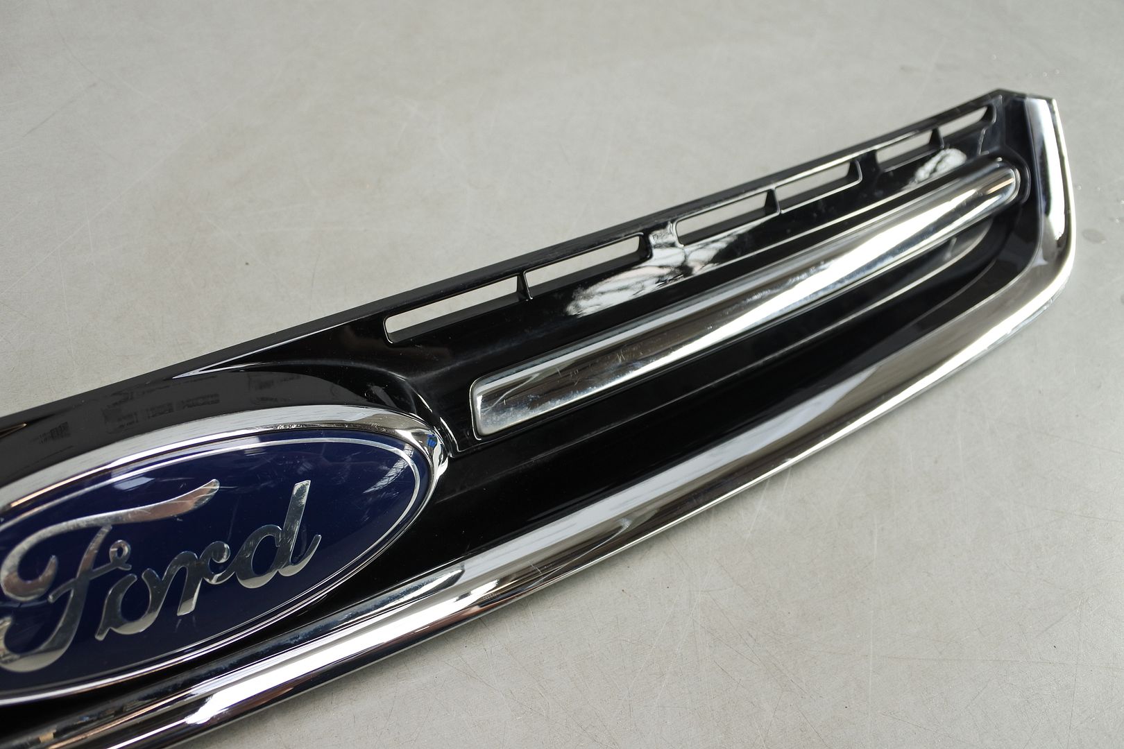 GENUINE FORD KUGA 2013 FRONT BUMPER UPPER GRILL TRIM CV448150ACW eBay